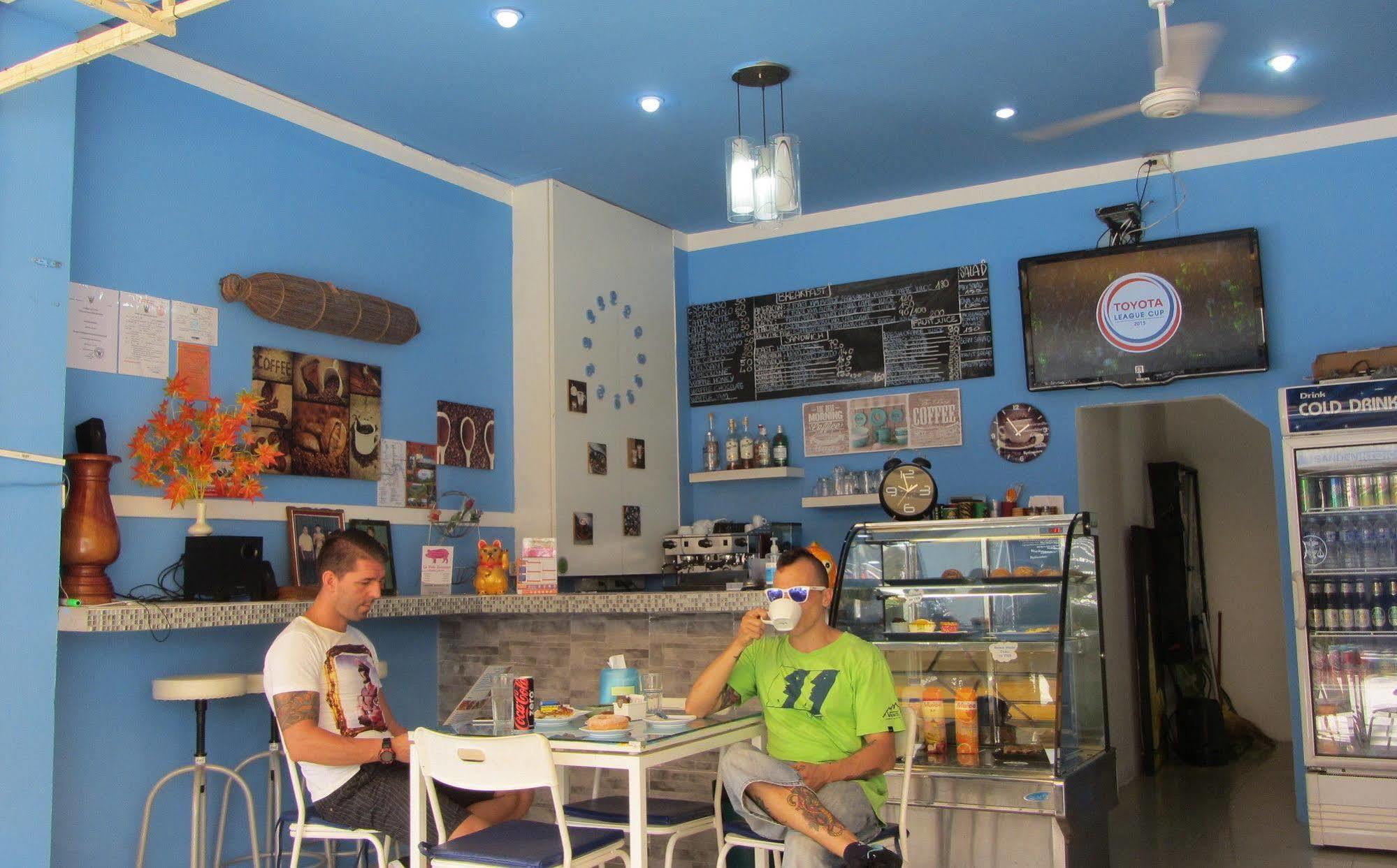 Happy Fish Guesthouse Patong Exterior foto